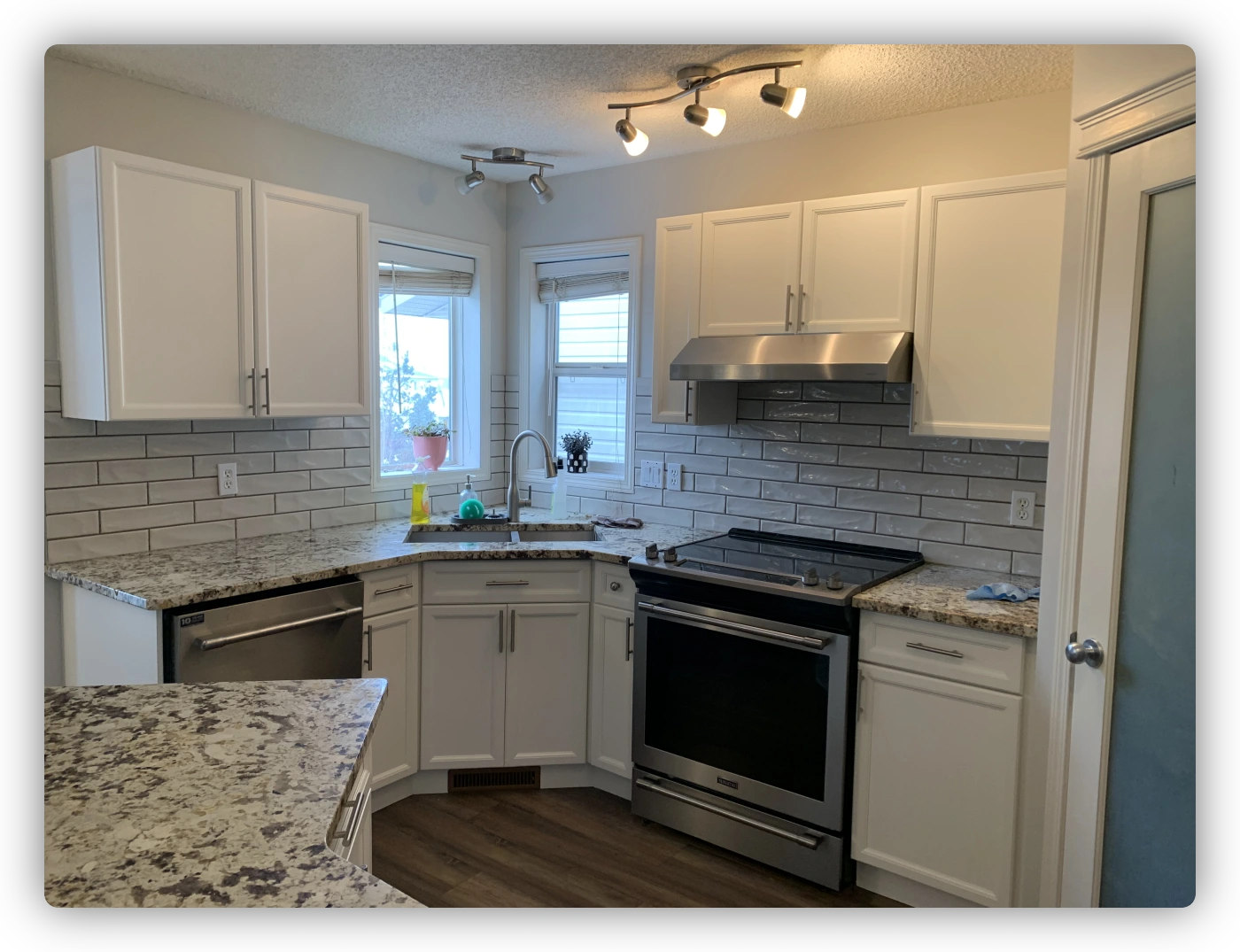 Sherwood Park kitchen cabinet painting